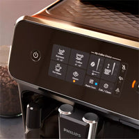 Philips EP2220/10 superautomatic coffee machine with integrated grinder and classic milk frother in black.