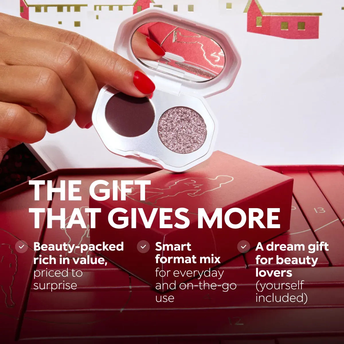 Calendario de Adviento KIKO MILANO Snow-Kissed Holiday con 24 sorpresas de maquillaje, skincare y accesorios.