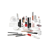 Calendario de Adviento KIKO MILANO Snow-Kissed Holiday con 24 sorpresas de maquillaje, skincare y accesorios.