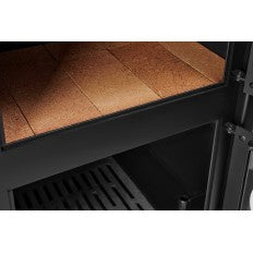 Estufa de leña Etna con horno superior y puertas de cristal vitrocerámico, mostrando diseño elegante y funcional.