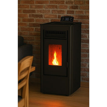 Estufa de pellets NEBULA 9 kW con contenedor de 15 kg y eficiencia energética A+ en diseño moderno.