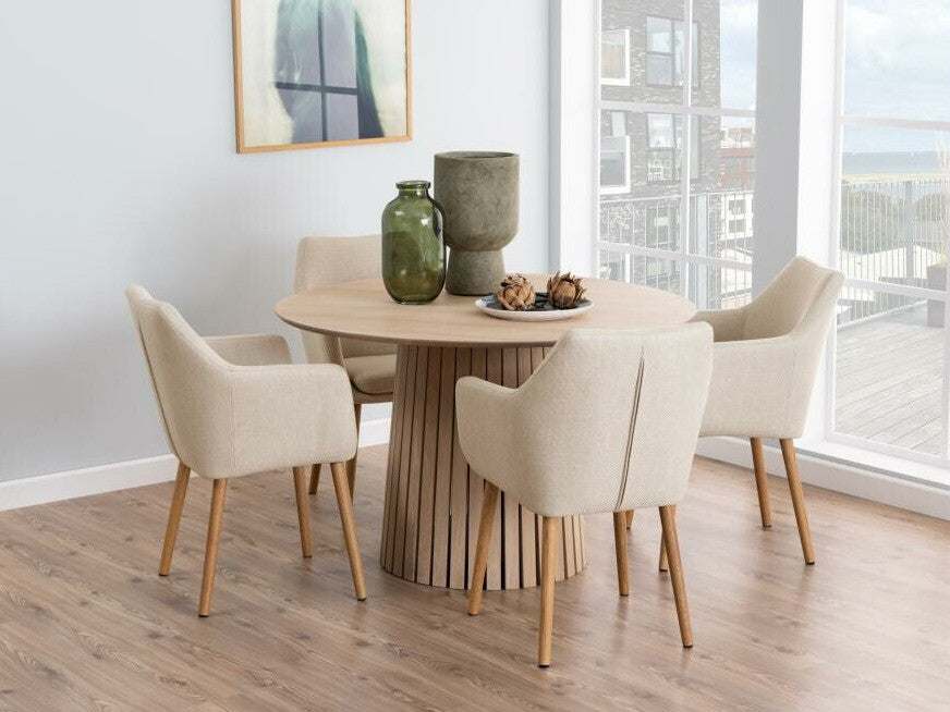 Mesa NORSICA 625 Redonda de 120 cm de diámetro y 75 cm de altura en roble claro, ideal para decoración de interiores.