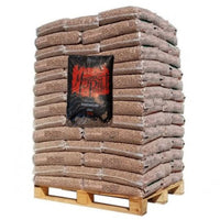Palet de Pellet MAGNUS with 70 bags, showcasing high heat output and low ash content in a stacked arrangement.